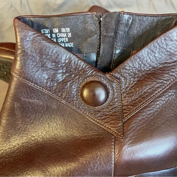 Clarks 87391 Artisan Brown Leather Button Bootie size 12 - Picture 8 of 11